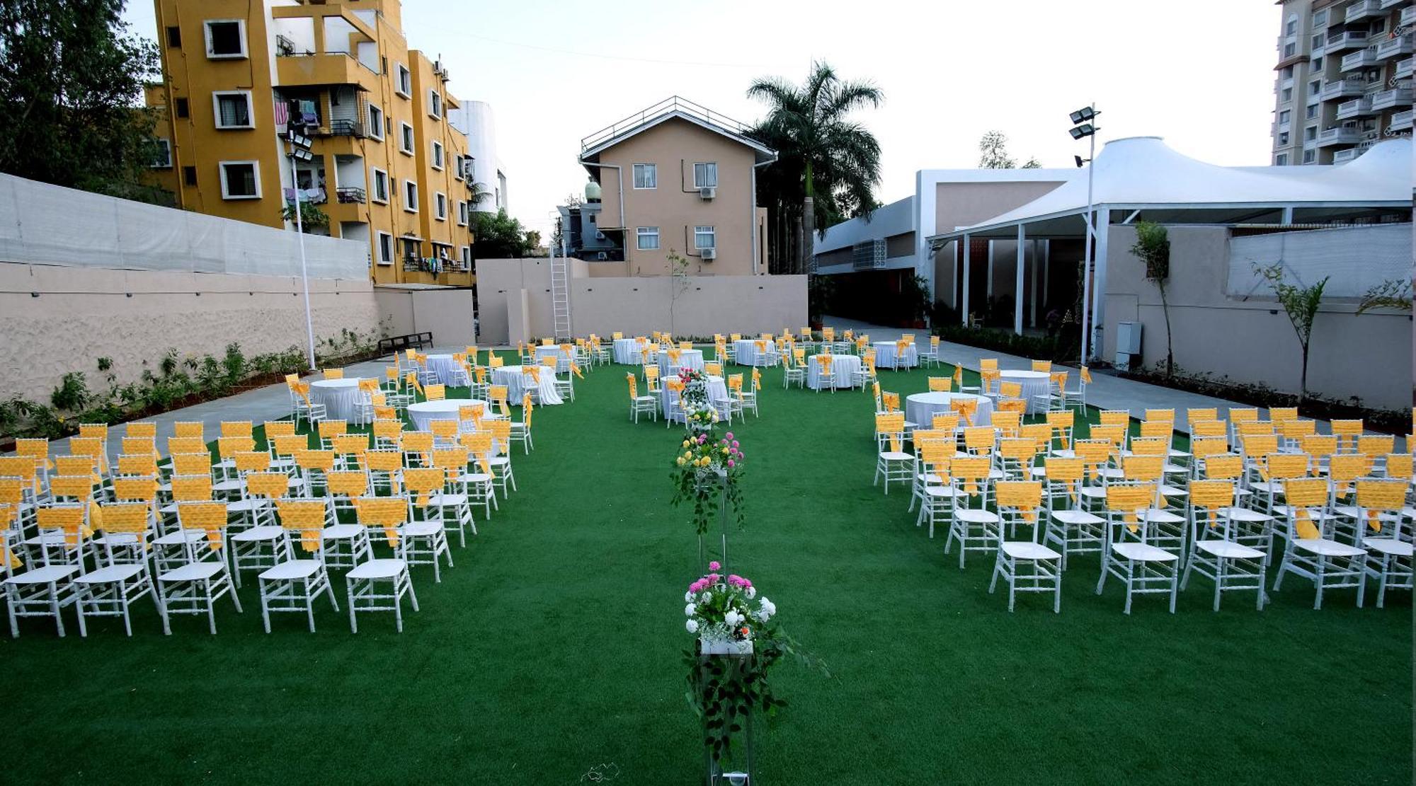 Hotel Haldi Nashik Luaran gambar