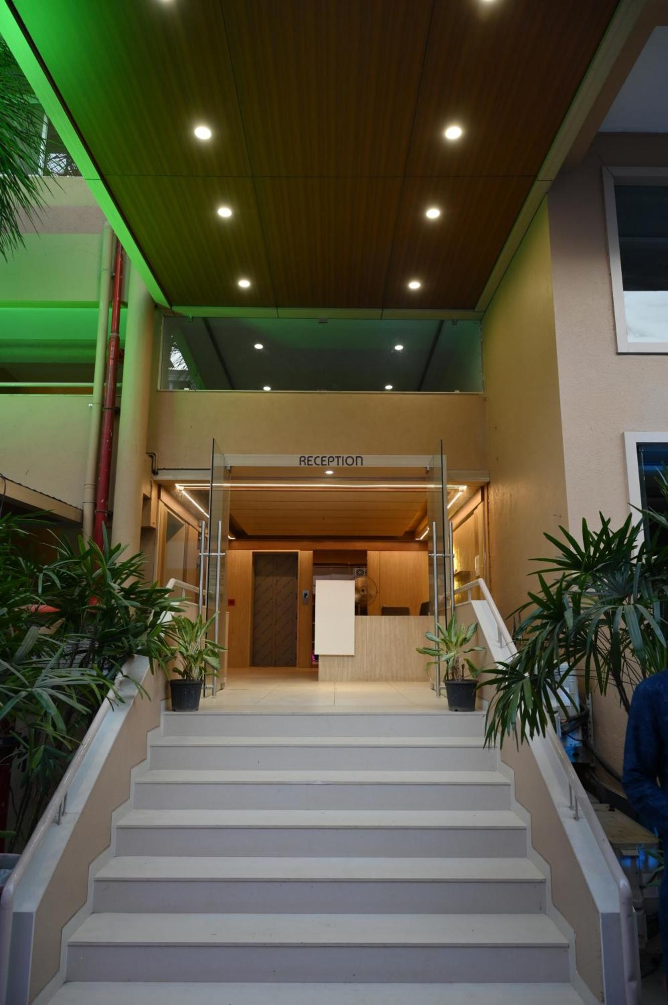 Hotel Haldi Nashik Luaran gambar